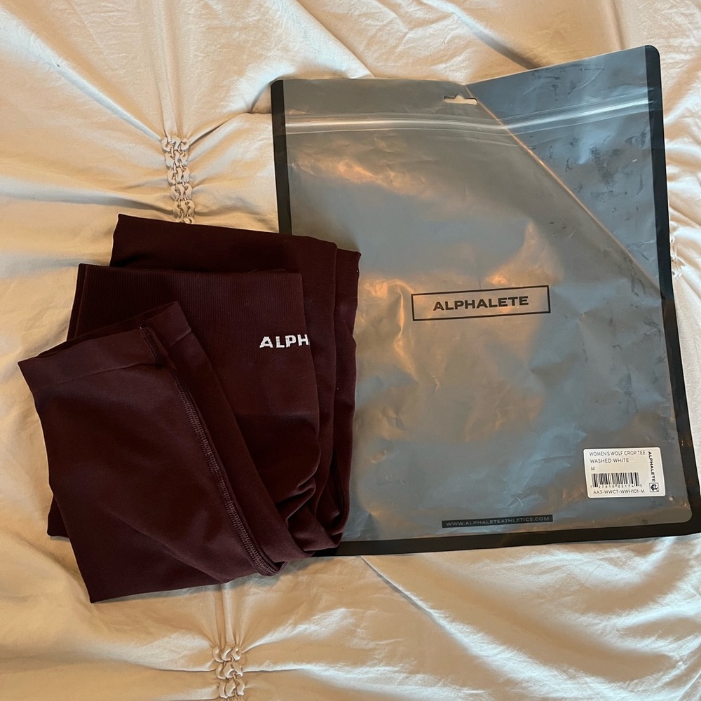 Alphalete Amplify Scrunch Leggings- medium